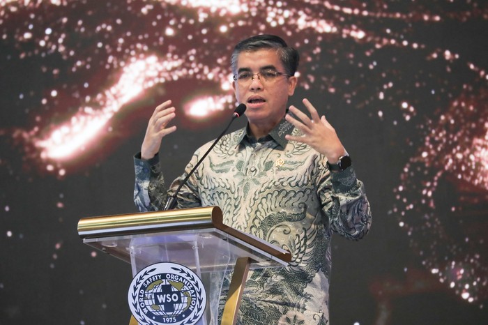 https://sc.pakki.org/storage/artikel/335-menteri-ketenagakerjaan-yassierli-hadir-di-ajang-wso-indonesia-safety-culture-award-wisca-di-jakarta-jumat-252025-1746267860907.jpeg